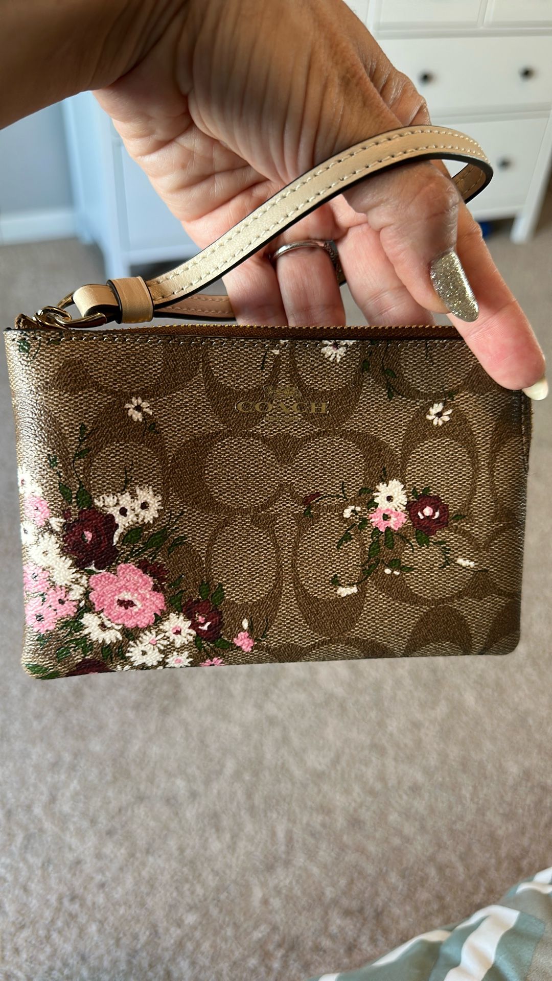 Coach Corner Zip Wristlet Signature