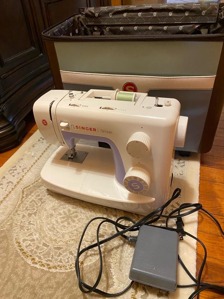 Singer Simple 3232 Sewing Machine with Built-In Needle Threader