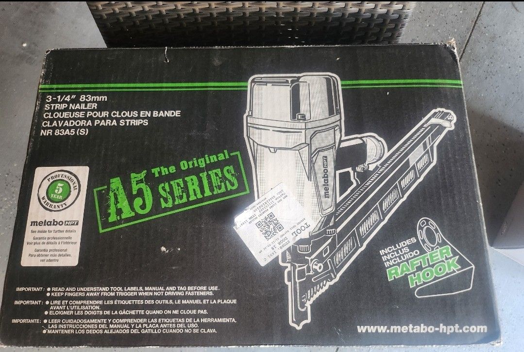 Metabo HPT 3-1/4-in 21-Degree Pneumatic Roundhead Framing Nailer -BRAND NEW