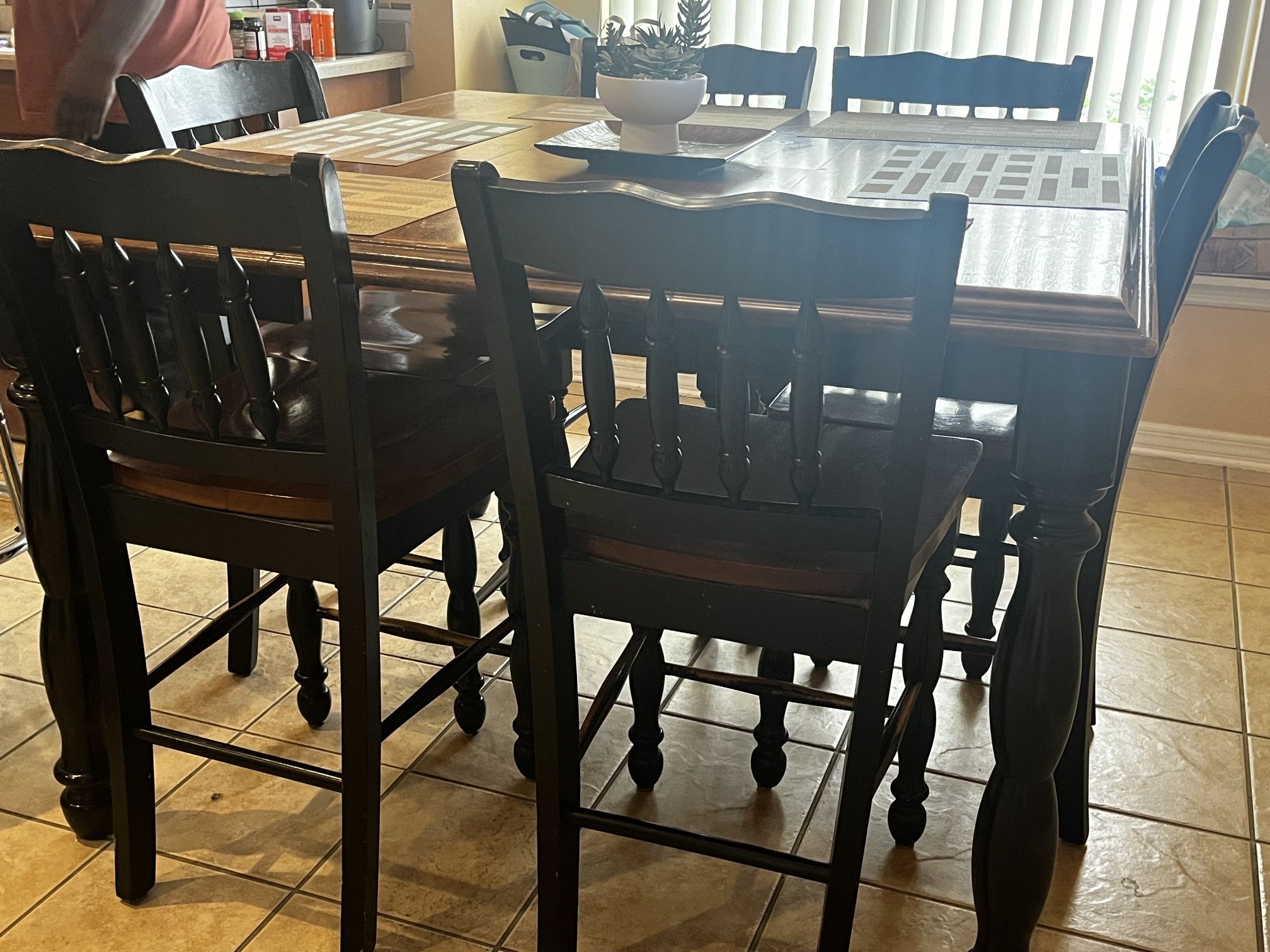 Dining Room Table 