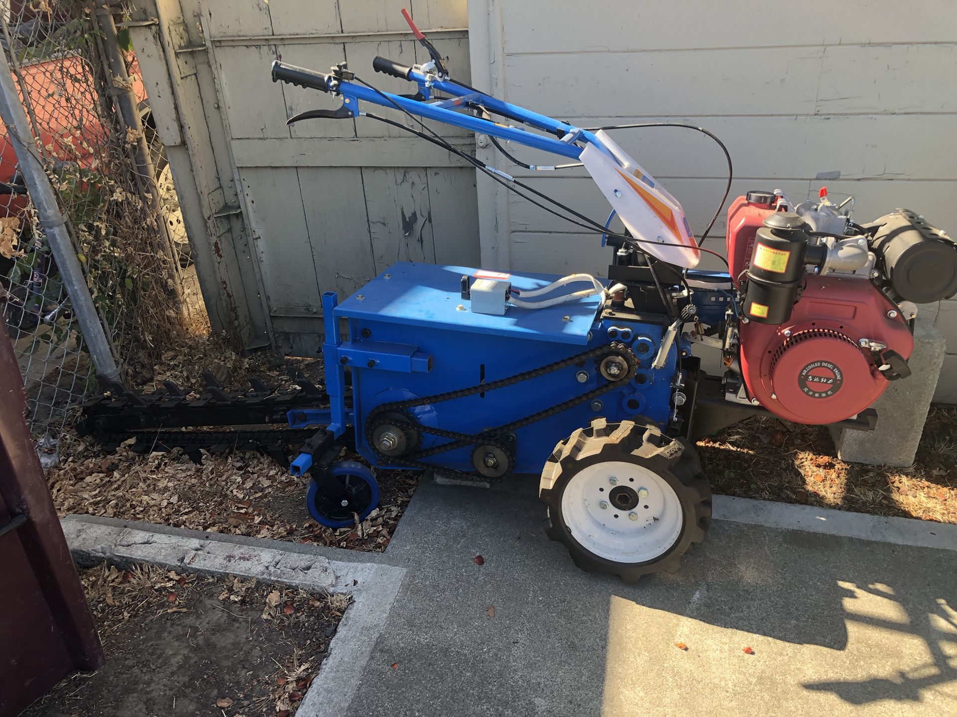Trenching Ground Hog Trencher Digger Machine