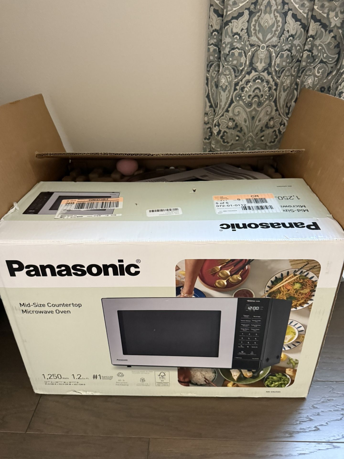 Panasonic Mid-Size Countertop Microwave Oven – Like New