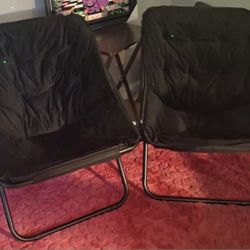 2 Black Chairs 