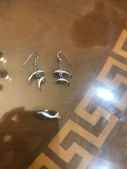 Sterling silver earrings and pendant