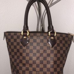 Authentic Louis Vuitton Purse 