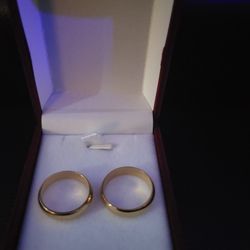 18kt Wedding Bands
