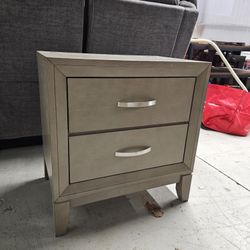 Favourite Design Nightstand 