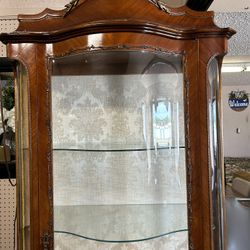 Antique Showcase : Cabinet French 