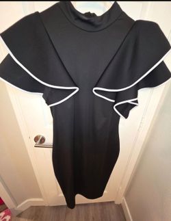 Women's Floor Length Poofy Sleeve Formal Dress Size 1XL