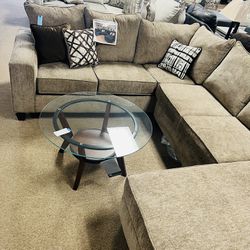 Beautiful Reversible Chaise Sectional!