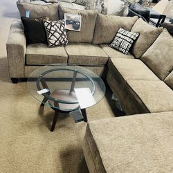 Beautiful Reversible Chaise Sectional!