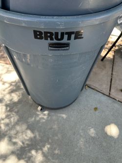 2 Trash Can 32 galón
