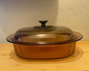 Vision by Corning V-34-B 4L Amber Glass Casserole Dish with Lid