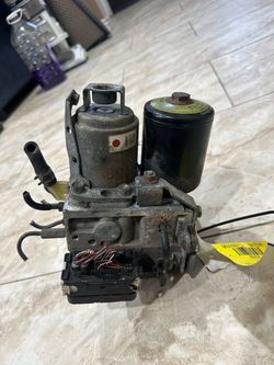 2004-2009 Toyota Prius, The anti-lock brake system (ABS)