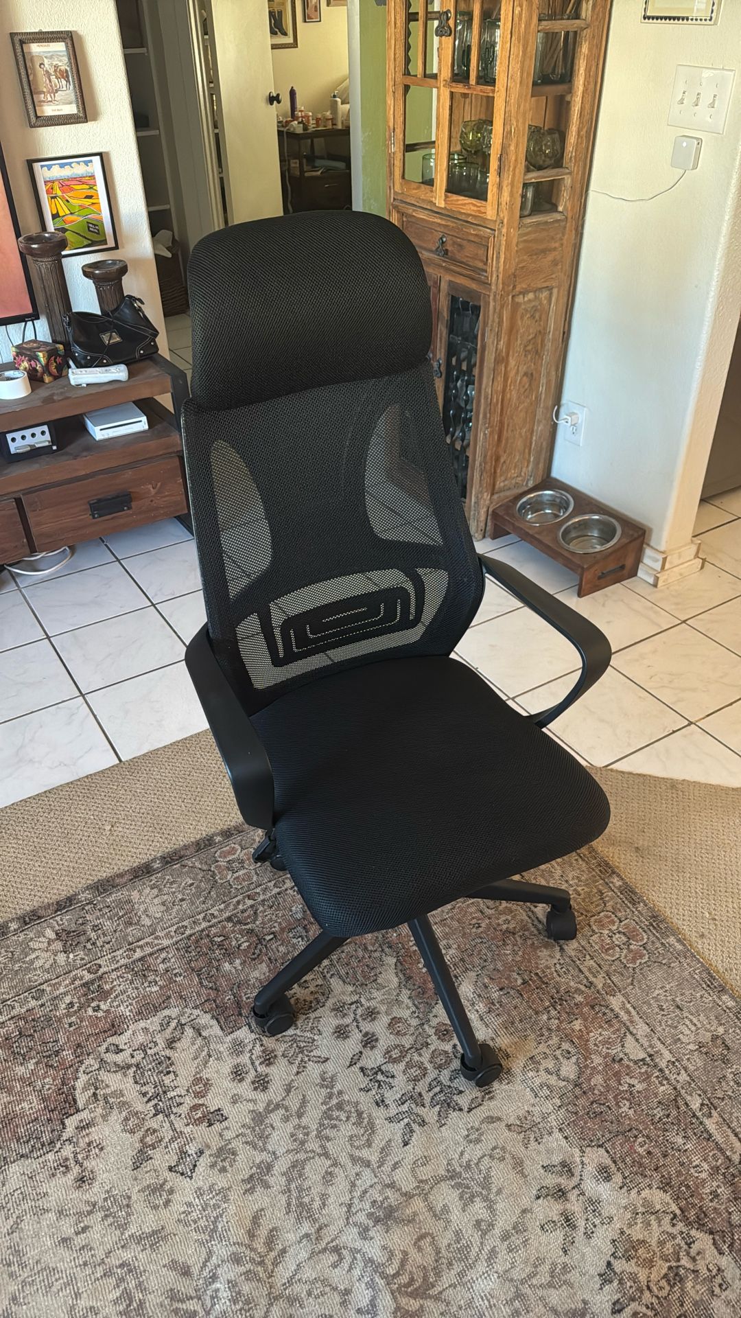 Basically New Desk/Office Chair, Comfortable Wire Mesh, Adjustable Height