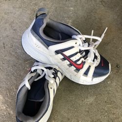 Brand New - Boys Nike Sneakers - Size 12c