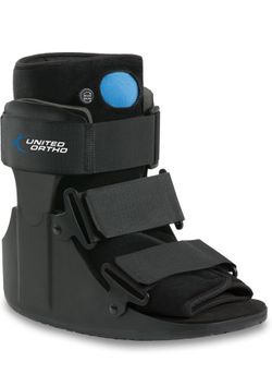 United Ortho USA14115 Short Air Cam Walker Fracture Boot, Medium, Black