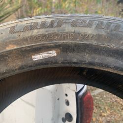 Tire 255/35Z/R19