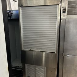 3 Ft Open Case Refrigerator Garb And Go Refrigerator 