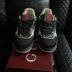 Guccis For 250