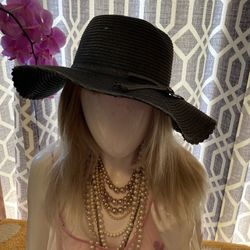 Fashion Hat In Sandbridge