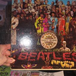 BEATLES ST PEPPERS LONELY HEARTS ALBUM ONE LP