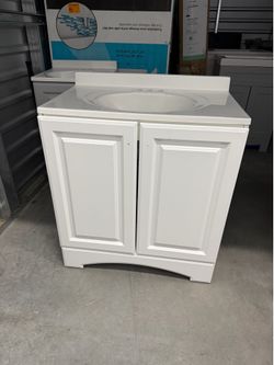 Brand New Glacier Bay 30" Vanity Combo