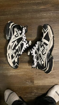 balenciaga runners