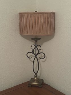 Table lamp