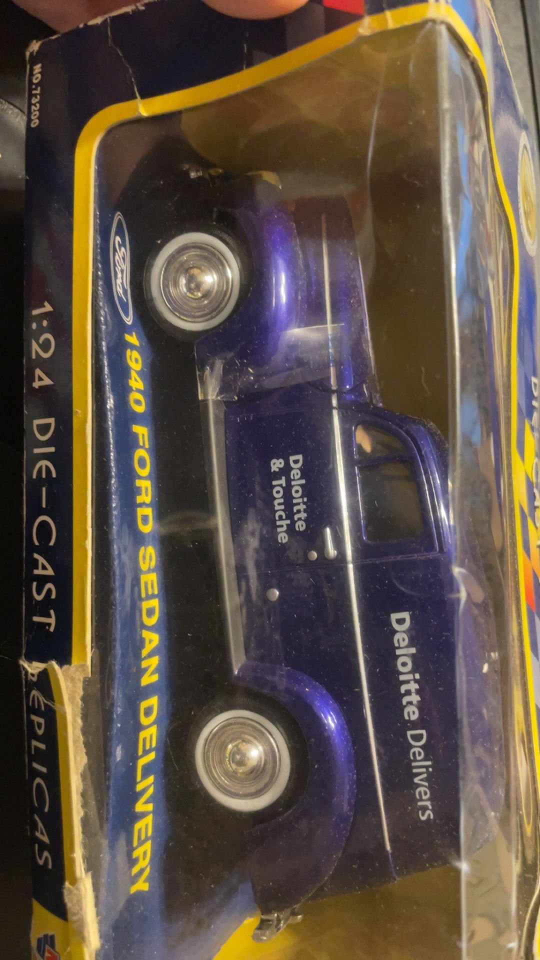 Die Cast Collectors Edition 1940 Ford Sedan Delivery Truck