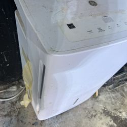 Dehumidifier Never Used Brand New Still Has Tape 50 Pint