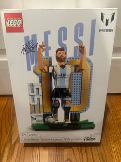 Brand New Lego 43015 Messi
