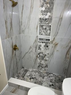 Bathroom Tile And Glass Door 