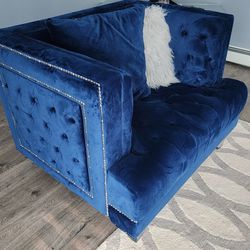 NEED GONE TODAY Tufted Blue Velvet  Chairs Lucite Clear Legs