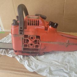 CRAFTSMAN 40 CC 18 INCH CHAINSAW complete and working