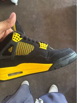 Jordan 4 yellow thunder
