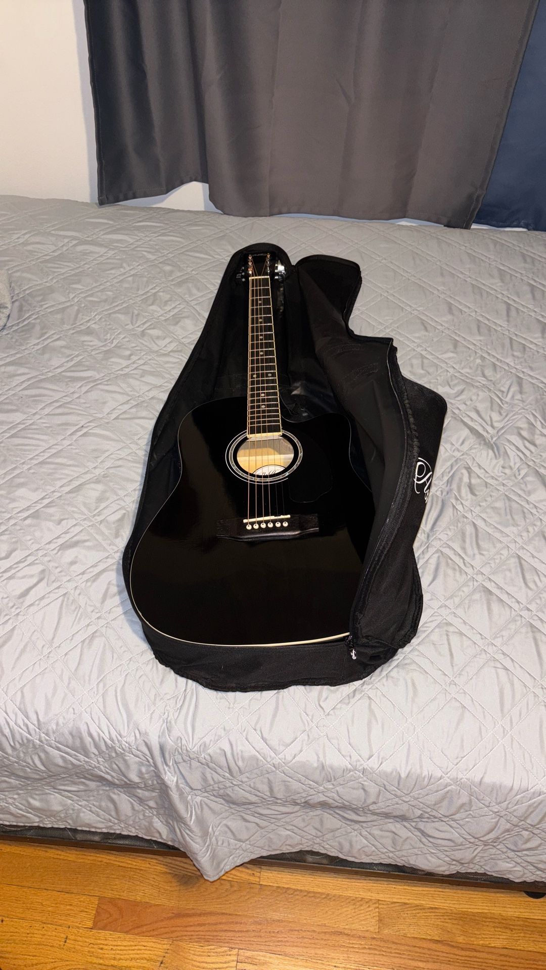 41-inch Thinline Cutaway Acoustic-Electric Guitar Bundle All Black