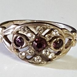 Precious Antique Ring, 925 Sterling Silver, 2.37grs Sz7, Zirconia Diamonds and amethyst stone
