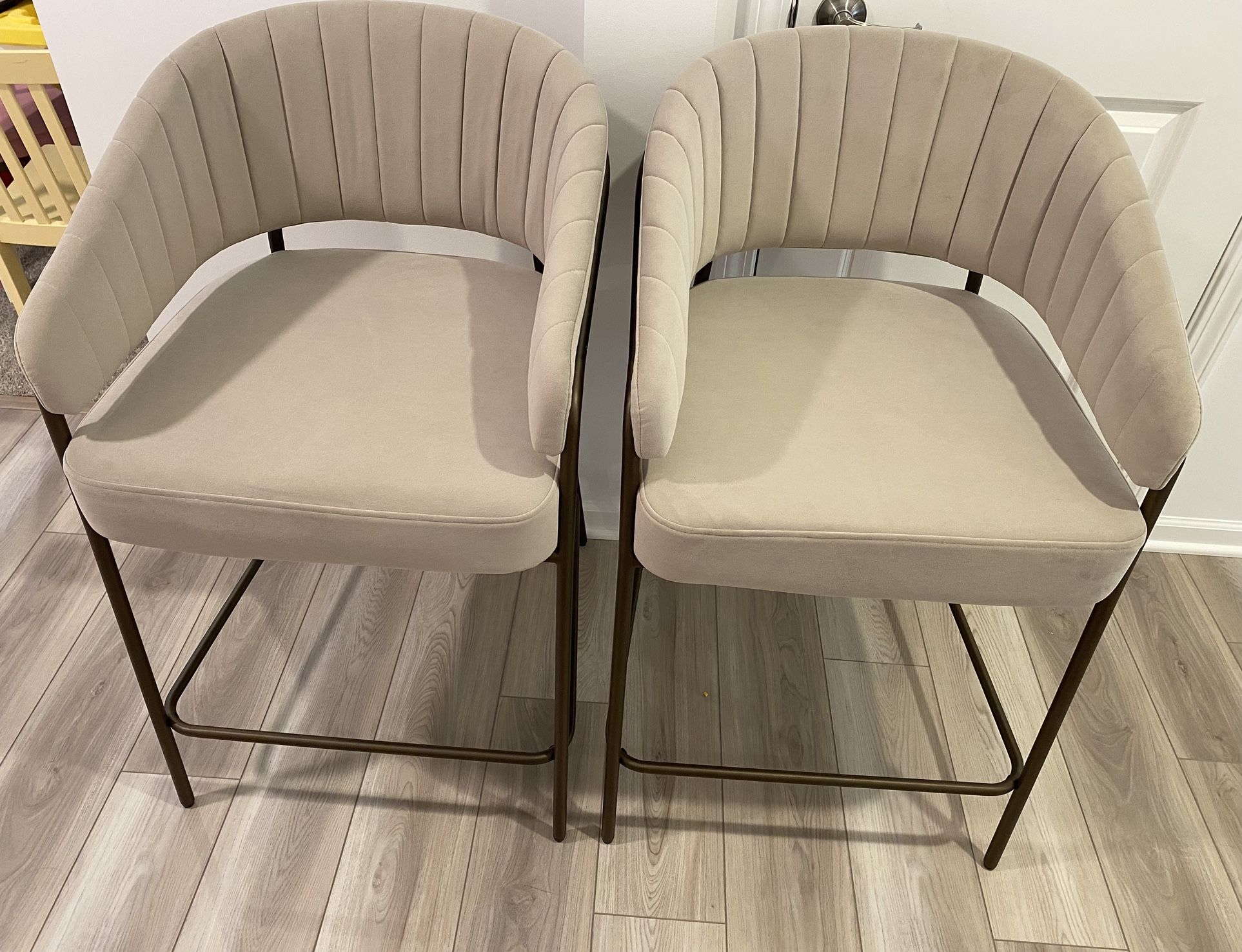 Beige Counter Height Bar Stools