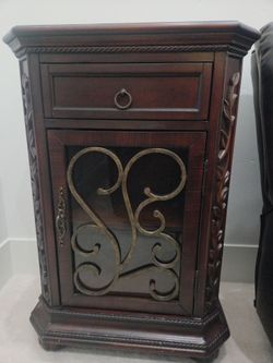 Small cabinet