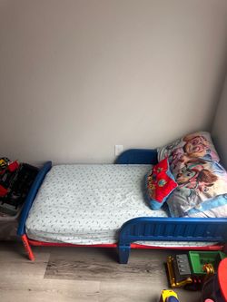 Kids bed and mattress