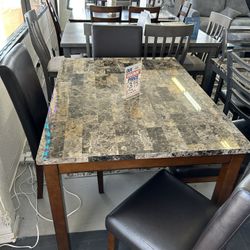 Comedor De 5 Piezas Con Banca Tapa De Faux Marmol