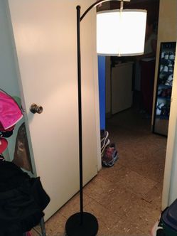 5 feet H metal floor lamp pickup only cash