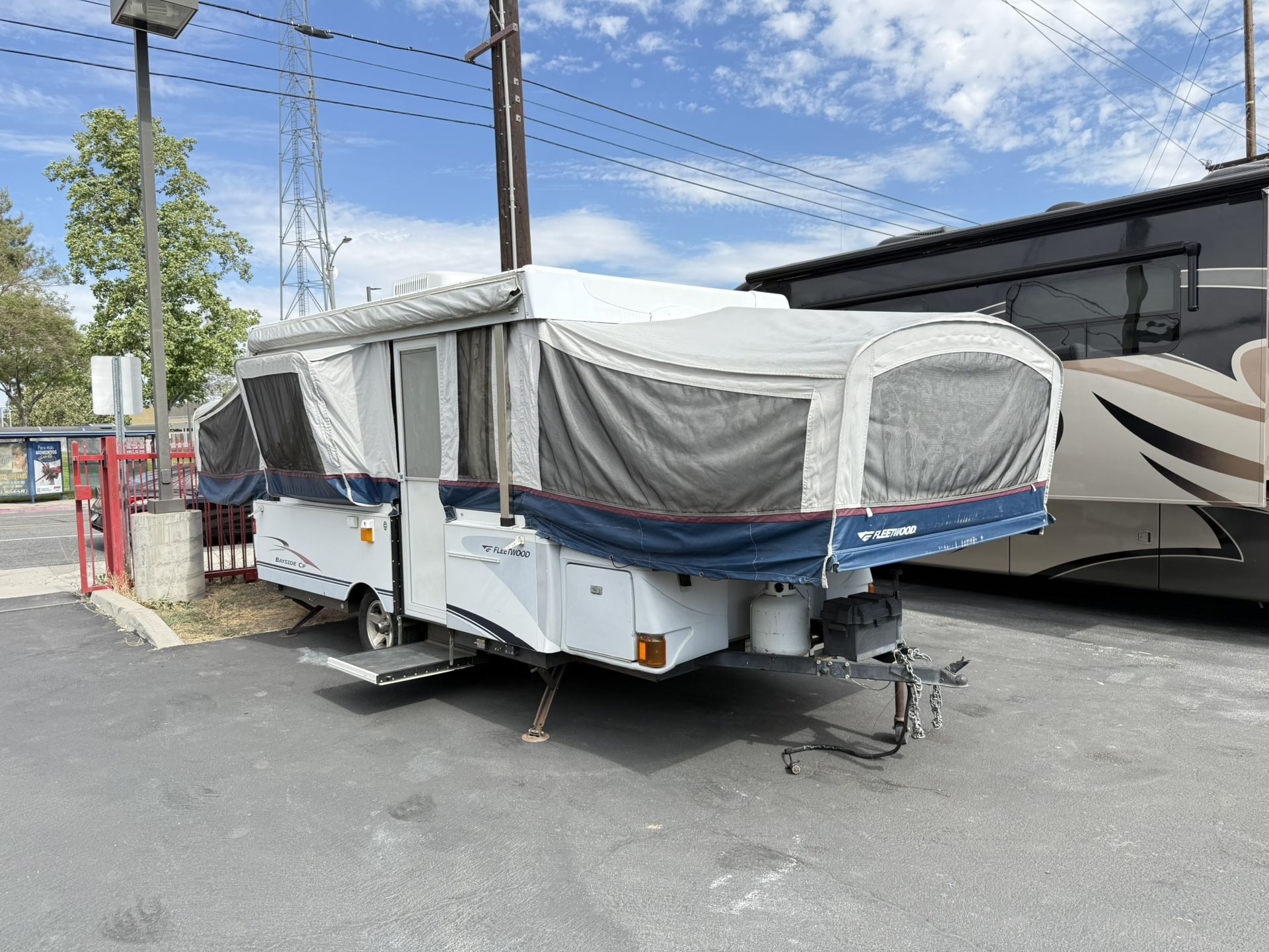 2005 Fleetwood Pop-up