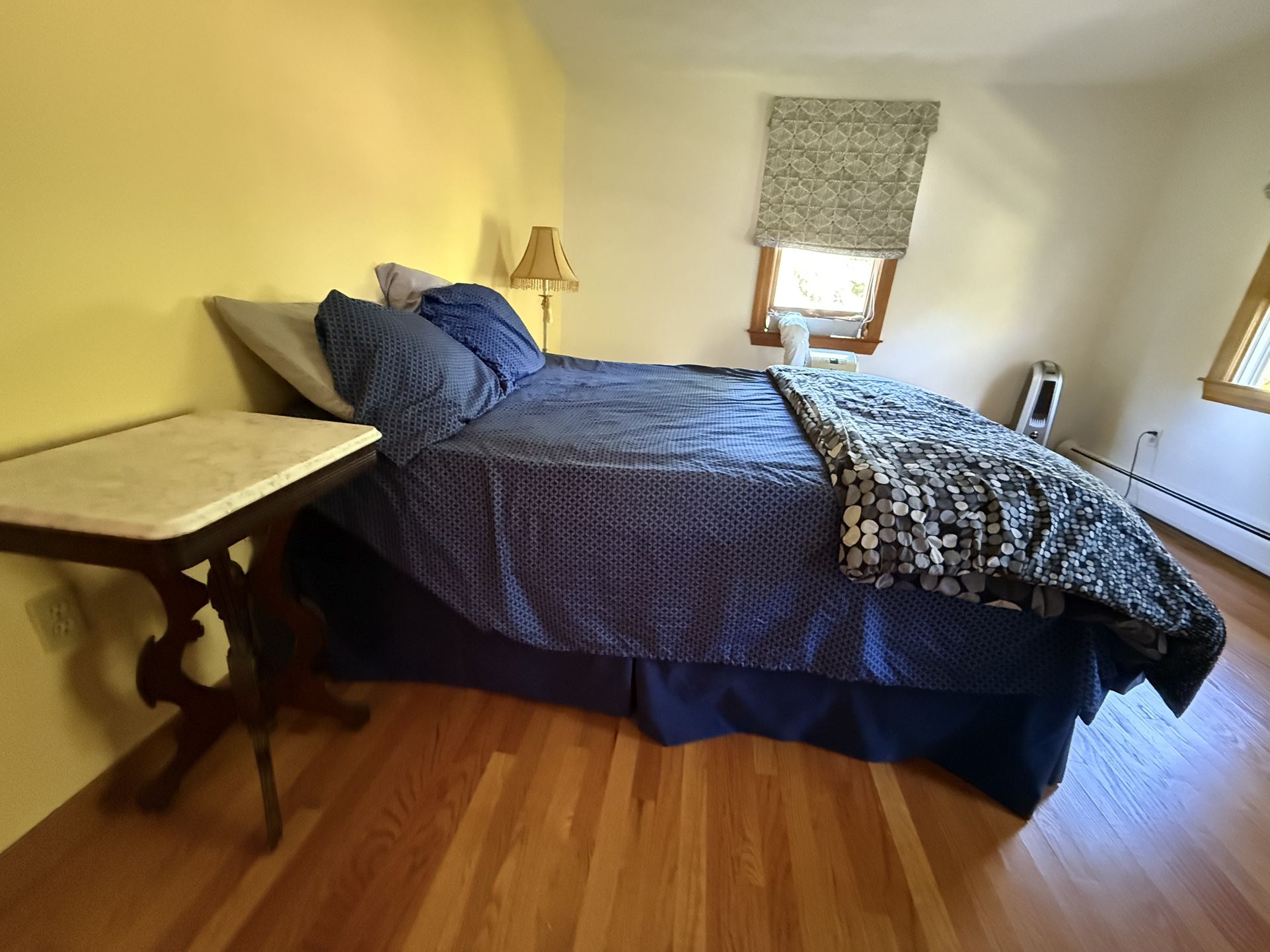 Free Bed  Queen 