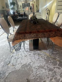 Dining table modern - white & white chairs