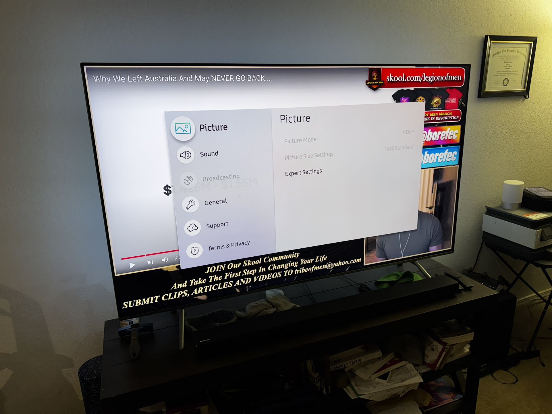 65 Inch Samsung Smart Tv, Soundbar, Blue Ray