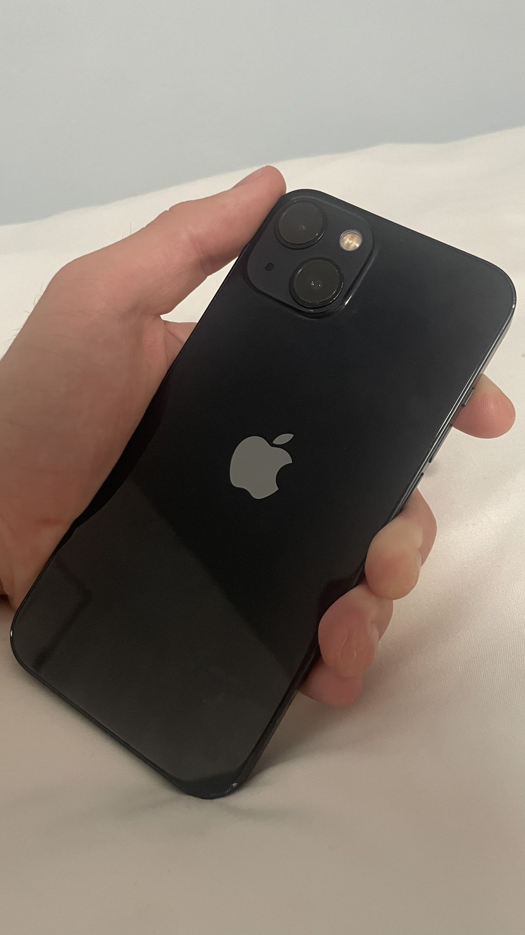 iPhone 13 128 gb (Read Description)