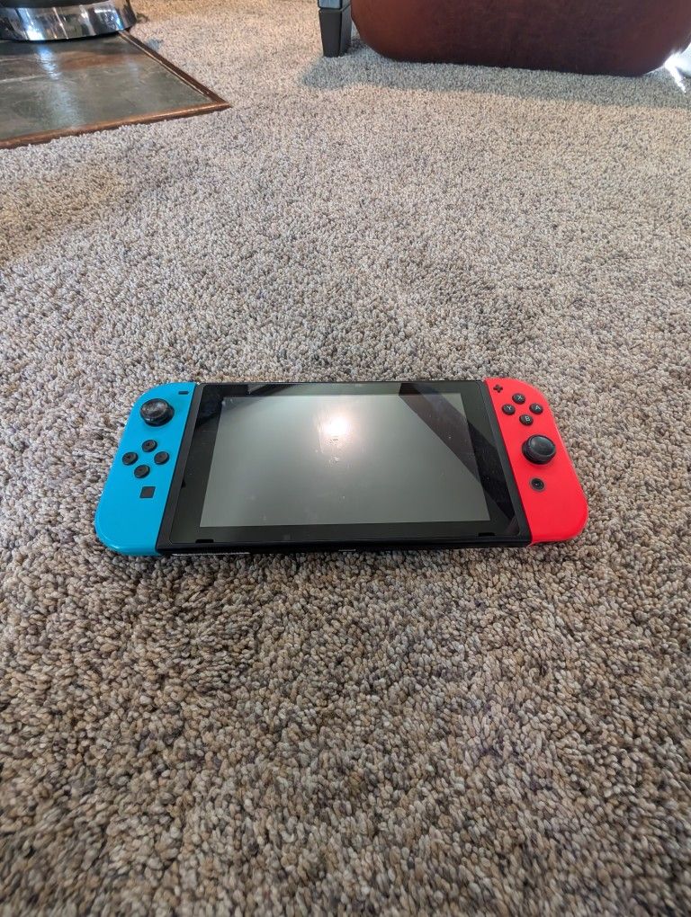 Nintendo Switch 