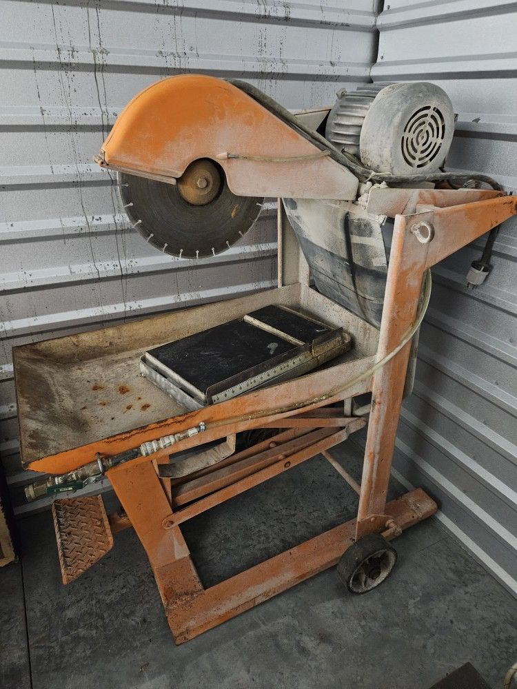 20" Concrete/brick Saw